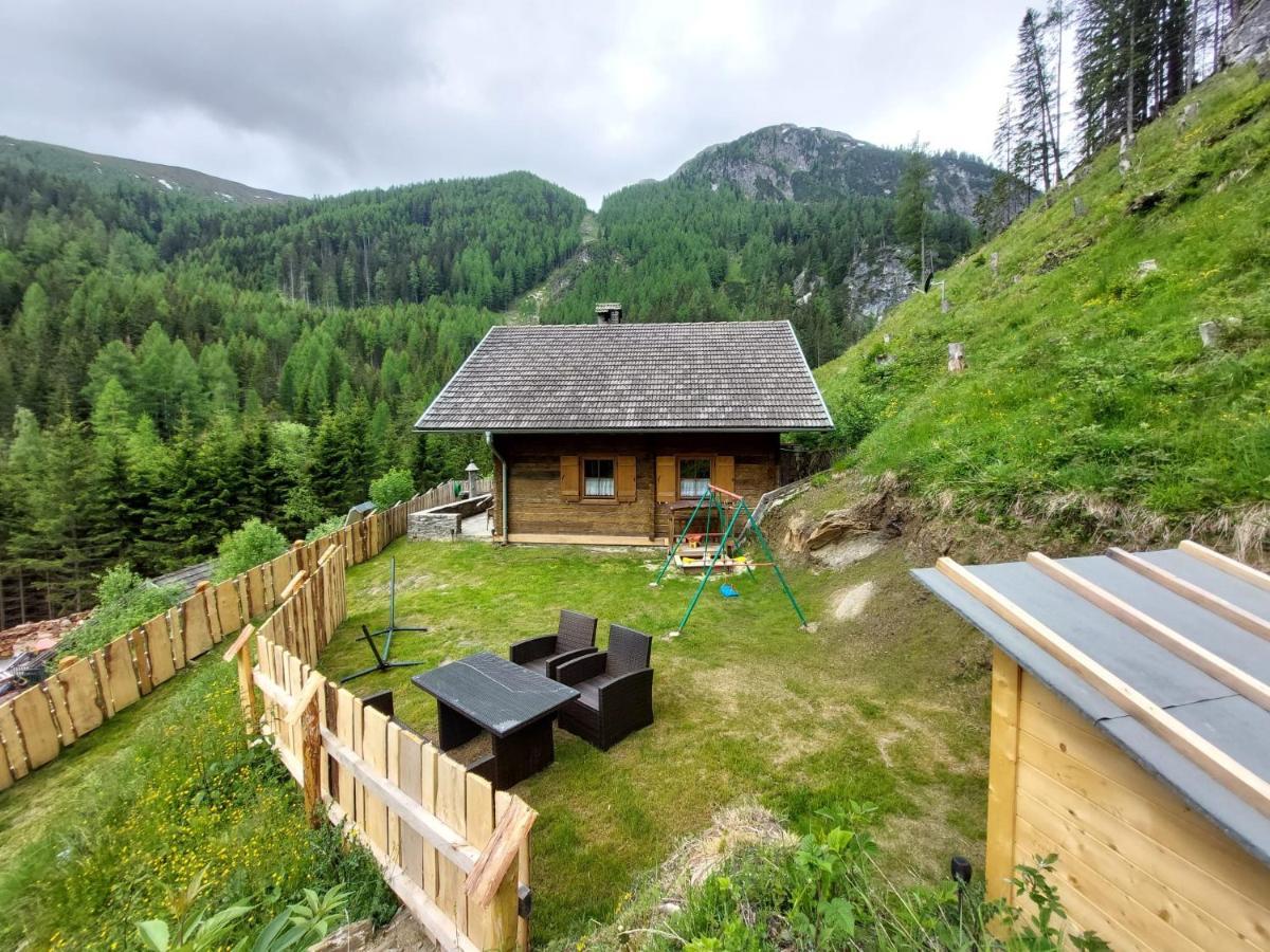 Siegel Almhuette Zederhaus